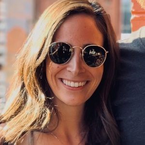 Meet your Posher, Lauren